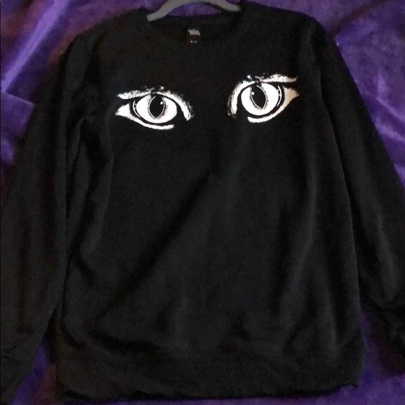 cakeworthy Tops - Cakeworthy Hocus Pocus Binx pullover size m